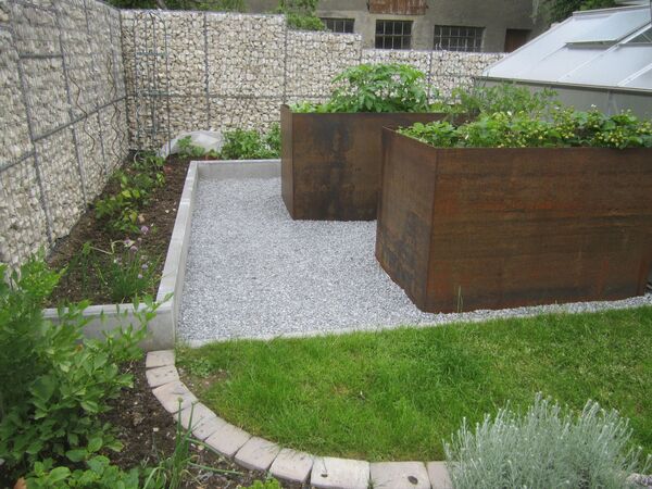 Metall und Holz Referenzbild