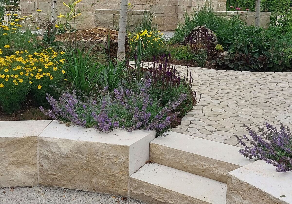 CHARAKTER AUS STEIN. ZEITLOS. VIELSEITIG. AUSDRUCKSSTARK.